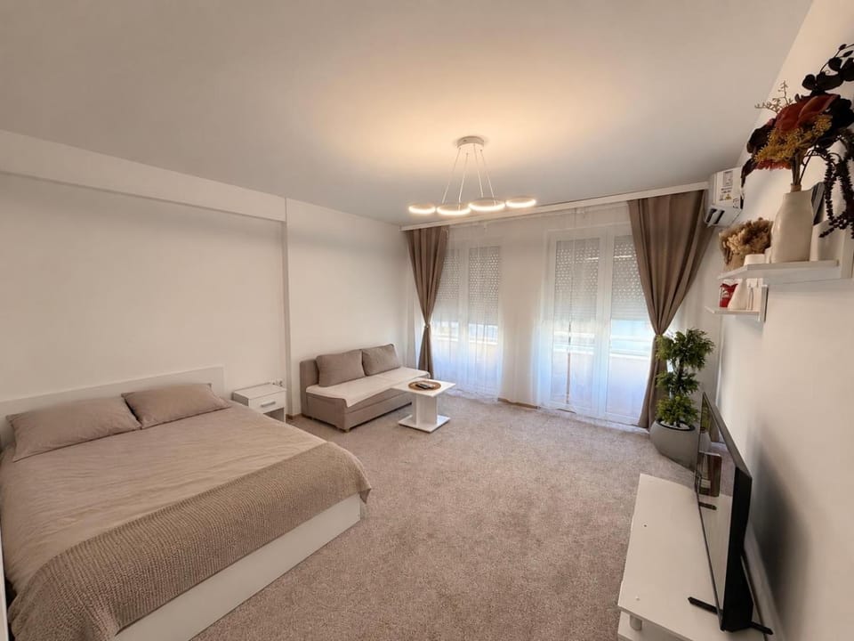 Bright & Cozy Home, Skopje Apartment in Skopje