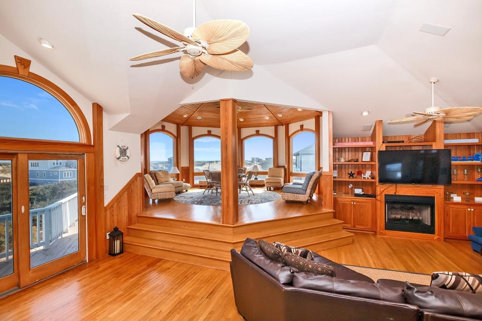 SEMI-OCEANFRONT, Wild Horses, Private Pool-4x2238, Finally Here House in Carova Beach