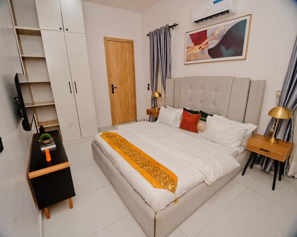 Bedroom, wardrobe