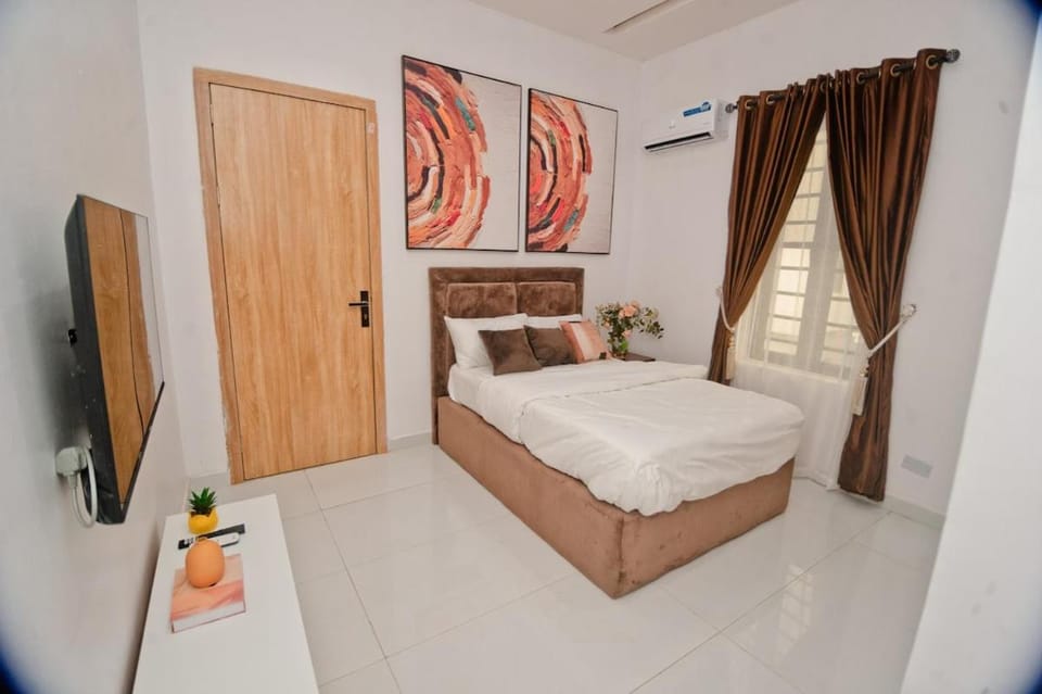 Bedroom, air conditioner