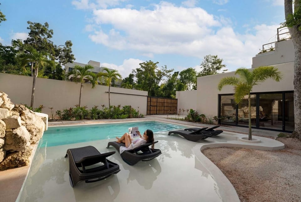 6BR Luxury Villa Perla with 2 Pools & Game Room Villa in State of Quintana Roo