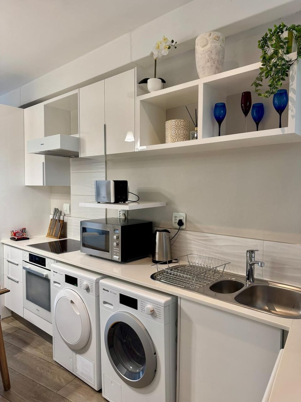 2 beds, 2 bedrooms Family Suites 214 & 214-1 Apartment in Pretoria