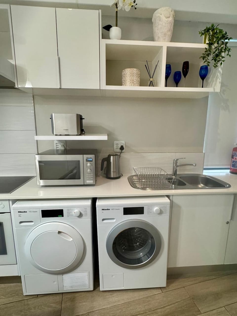 2 beds, 2 bedrooms Family Suites 214 & 214-1 Apartment in Pretoria