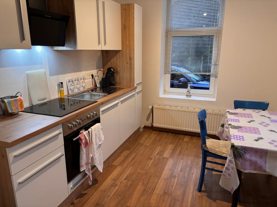 Kitchen or kitchenette, kitchen