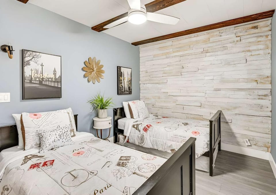 Spacious Family Getaway with Grill Firepit and Patio House in San Ysidro