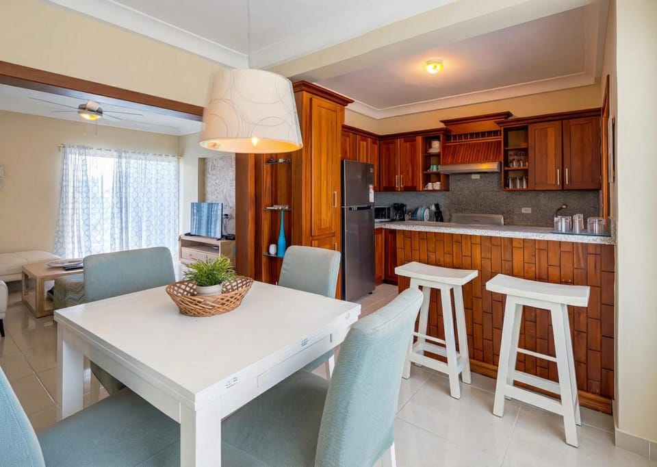 Dining area, Dinner