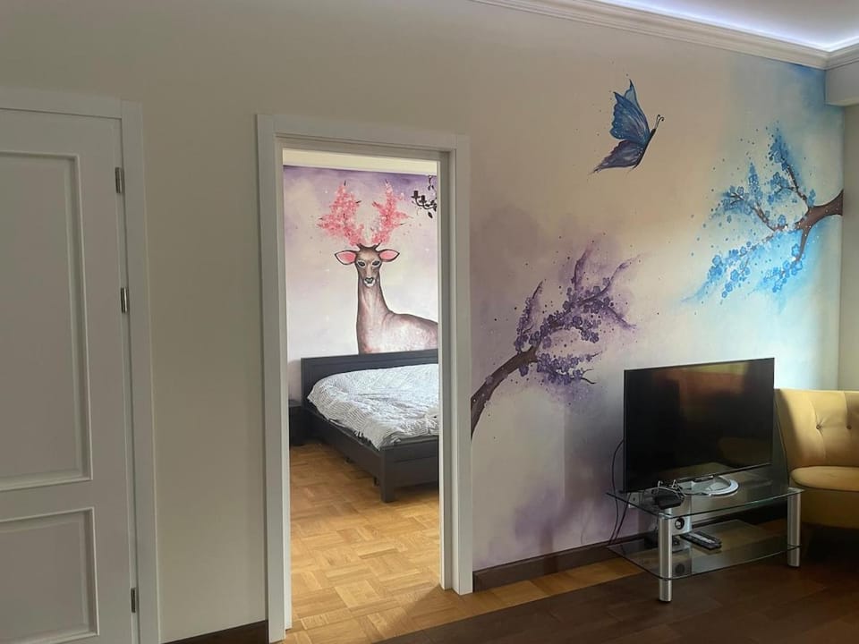 Central 1-bedroom apartment with wooden balcony! Apartment in Georgia
