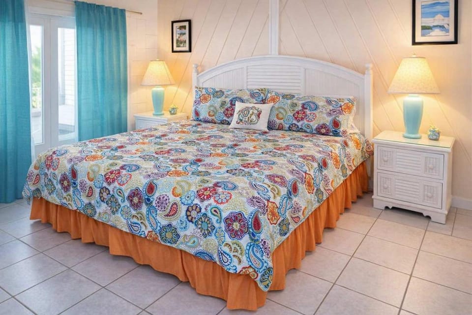 Throwback Vibes Near Beach Great Deck House in South Padre Island