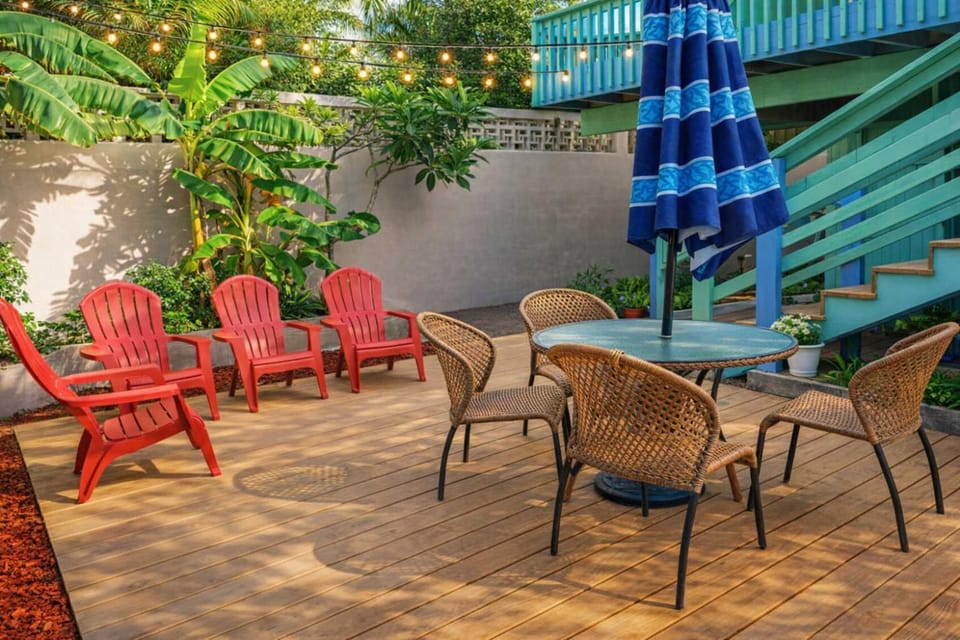 Throwback Vibes Near Beach Great Deck House in South Padre Island