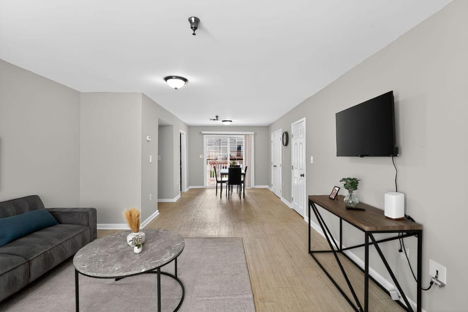 Family Friendly, Spacious 2Bd 1Bt Apartment Apartment in College Park