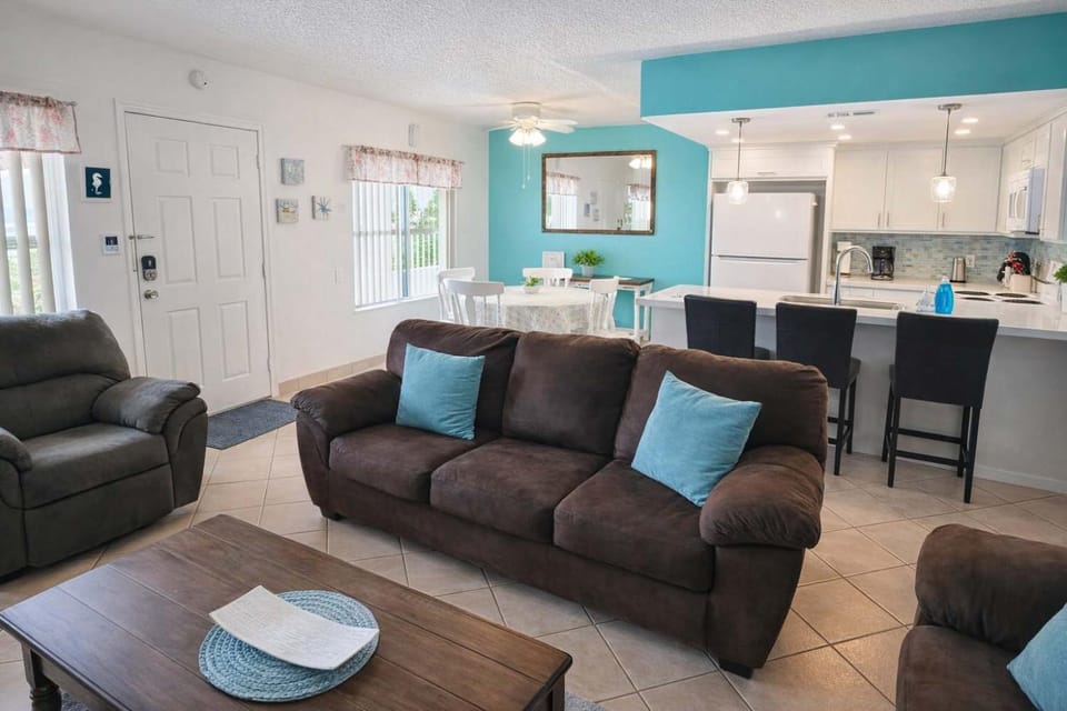 Max Walkable Location 1st Floor 2 Patios Apartment in South Padre Island