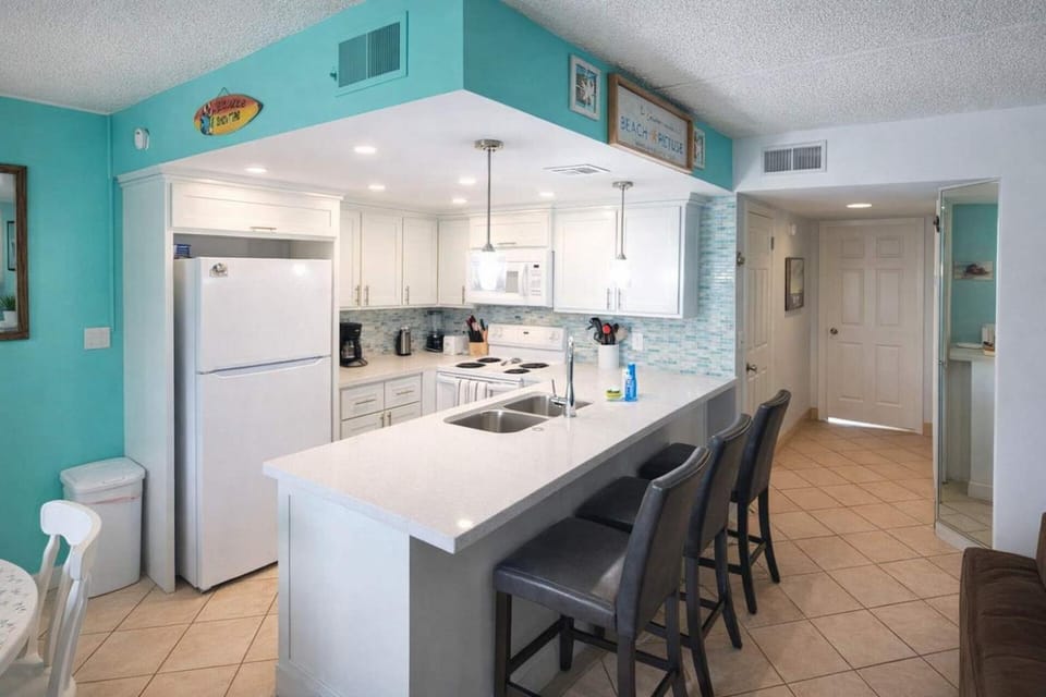 Max Walkable Location 1st Floor 2 Patios Apartment in South Padre Island