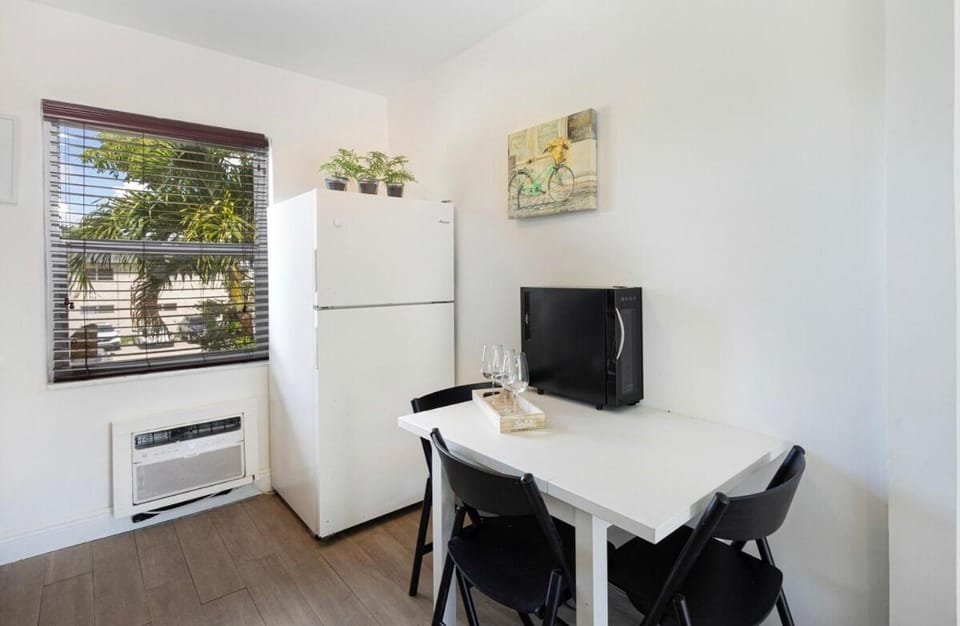 B07 7 min from beach studio Apartment in Miami