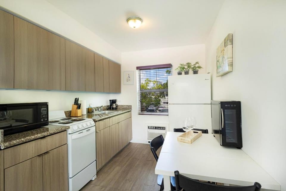 B07 7 min from beach studio Apartment in Miami