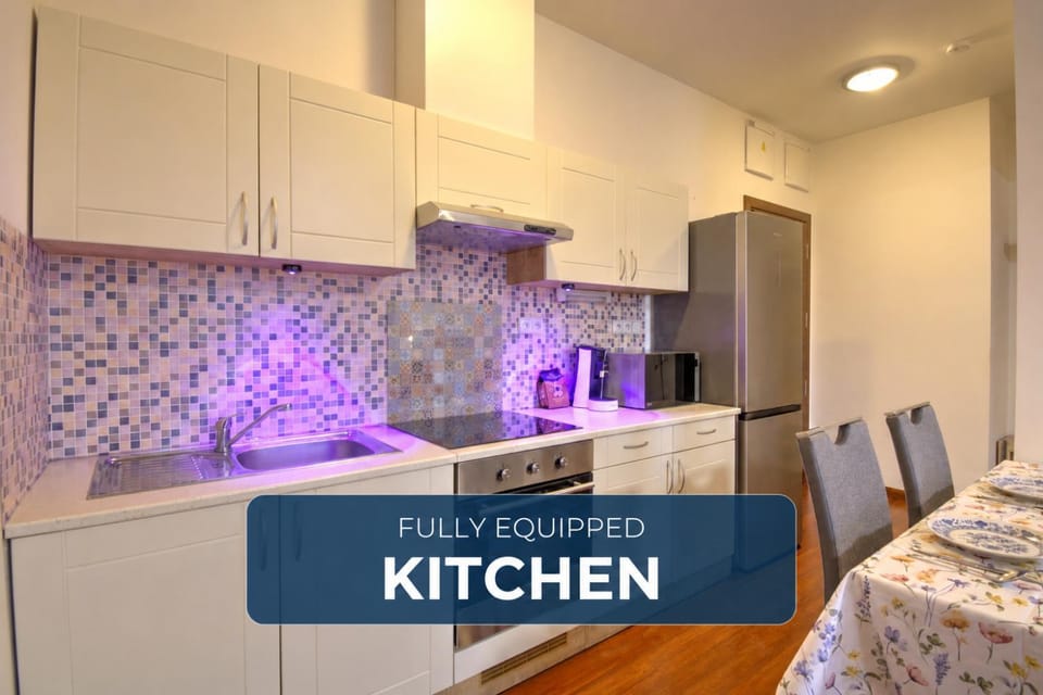 Kitchen or kitchenette, oven, stove