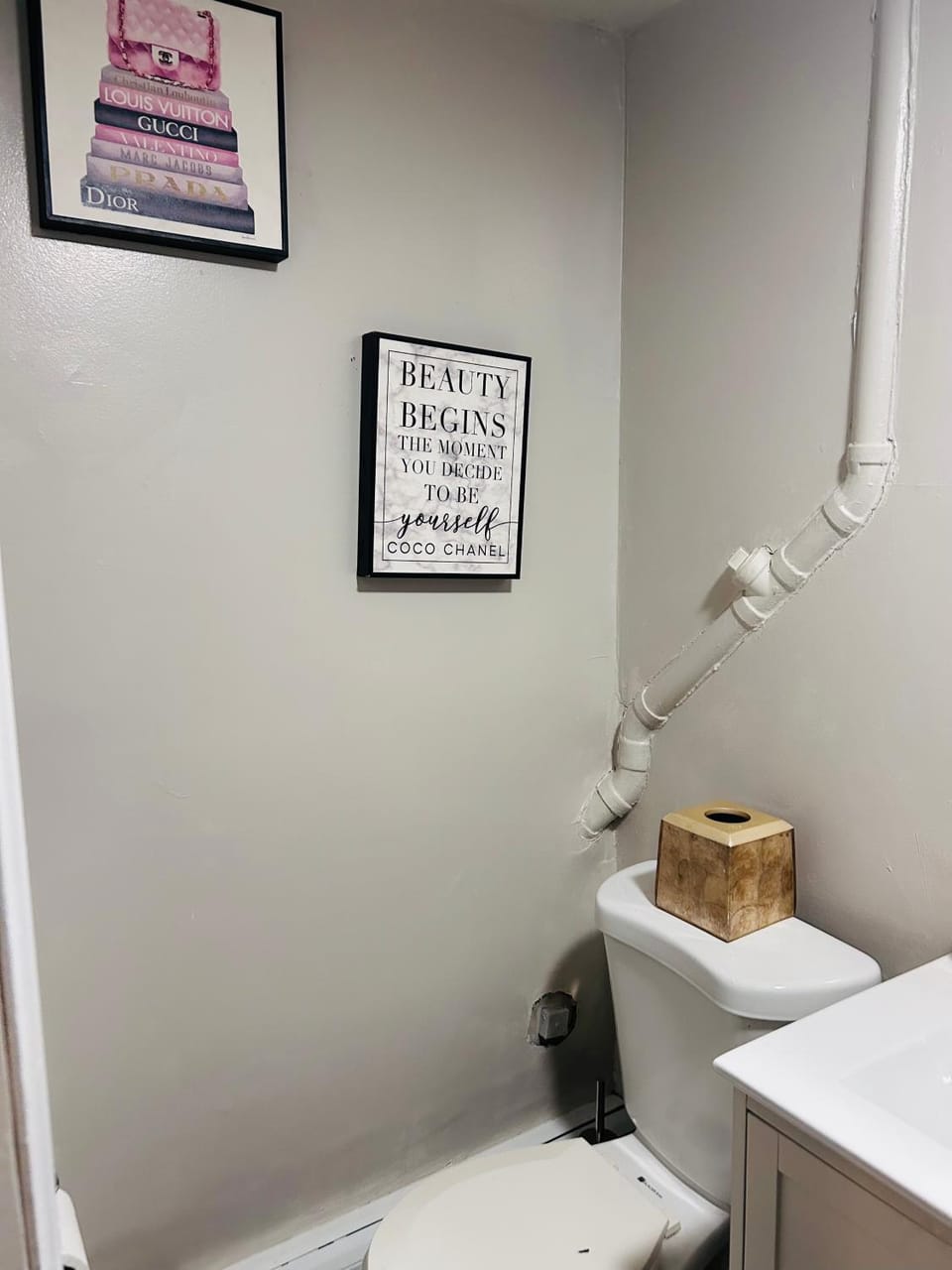 The Layover Lounge Apartment in Elizabeth