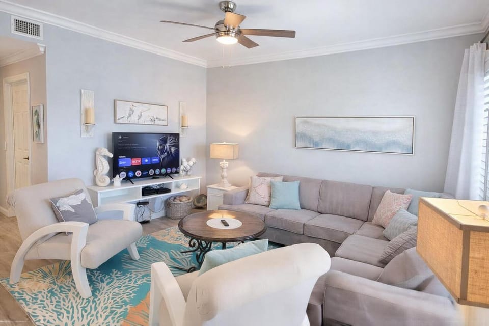 Luxury Remodel Beachview 2 bedr Apartment in South Padre Island