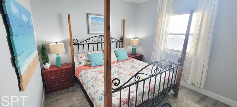 Luxury Remodel Beachview 2 bedr Apartment in South Padre Island