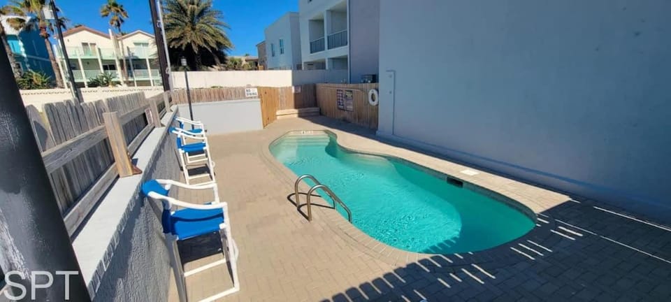 Luxury Remodel Beachview 2 bedr Apartment in South Padre Island