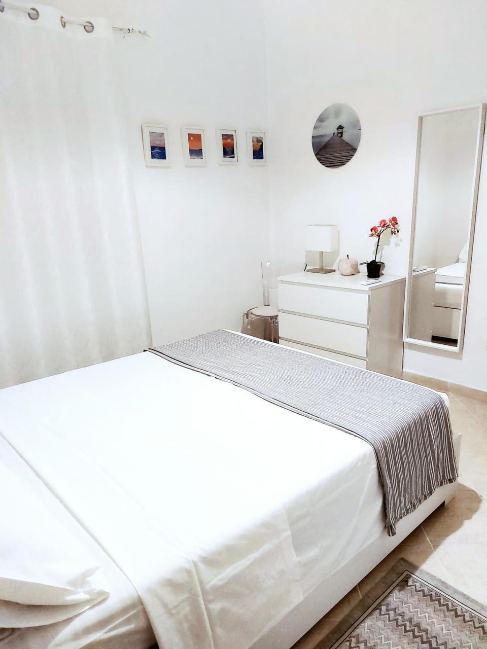 Photo of the whole room, Bedroom, furniture, heating, wedding, air conditioner