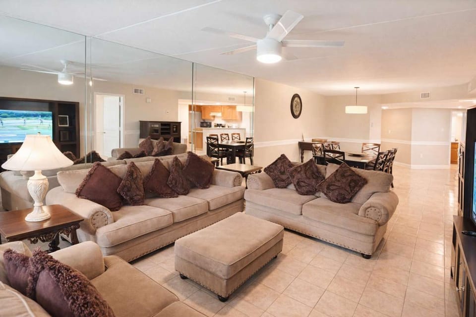 Resort-like beachfront Heated Pool Apartment in South Padre Island