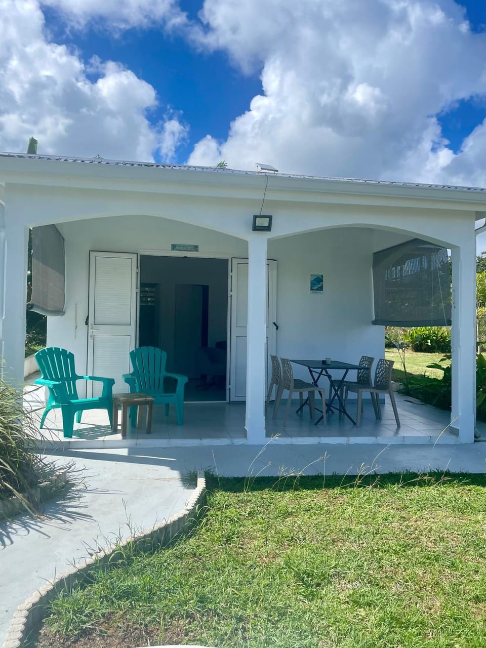 Mango-passion Le Domaine Mannou House in Leeward Islands