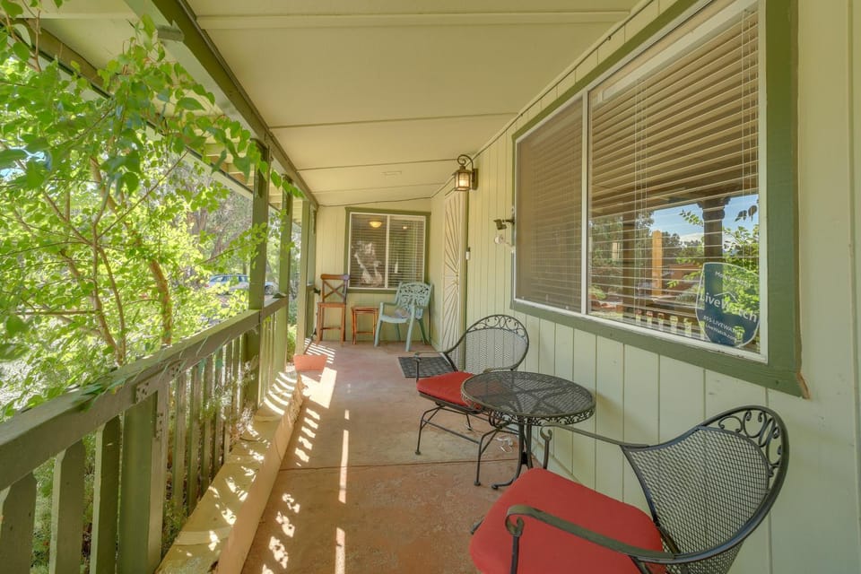 Red Rock View, Hot Tub! Home 3 Mi to Uptown Sedona House in Sedona
