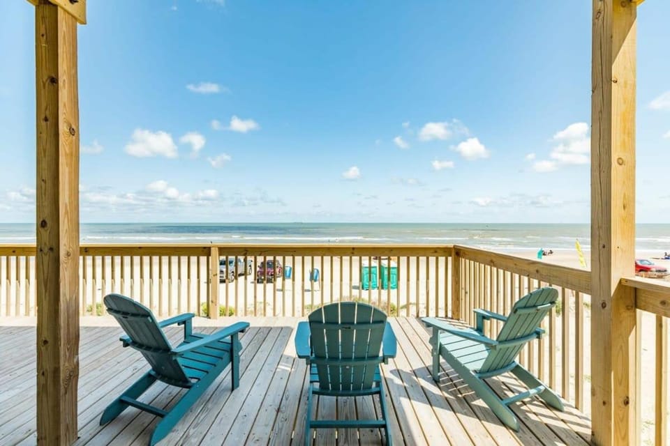 Surfside's Casa Azul - Amazing Seaside Sunrise Spot! House in Surfside Beach