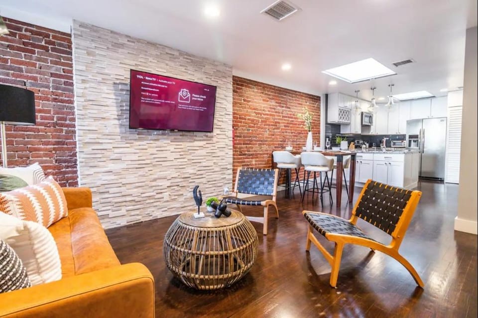 Family-Friendly Apartment with Kitchen Apartment in Gaslamp Quarter