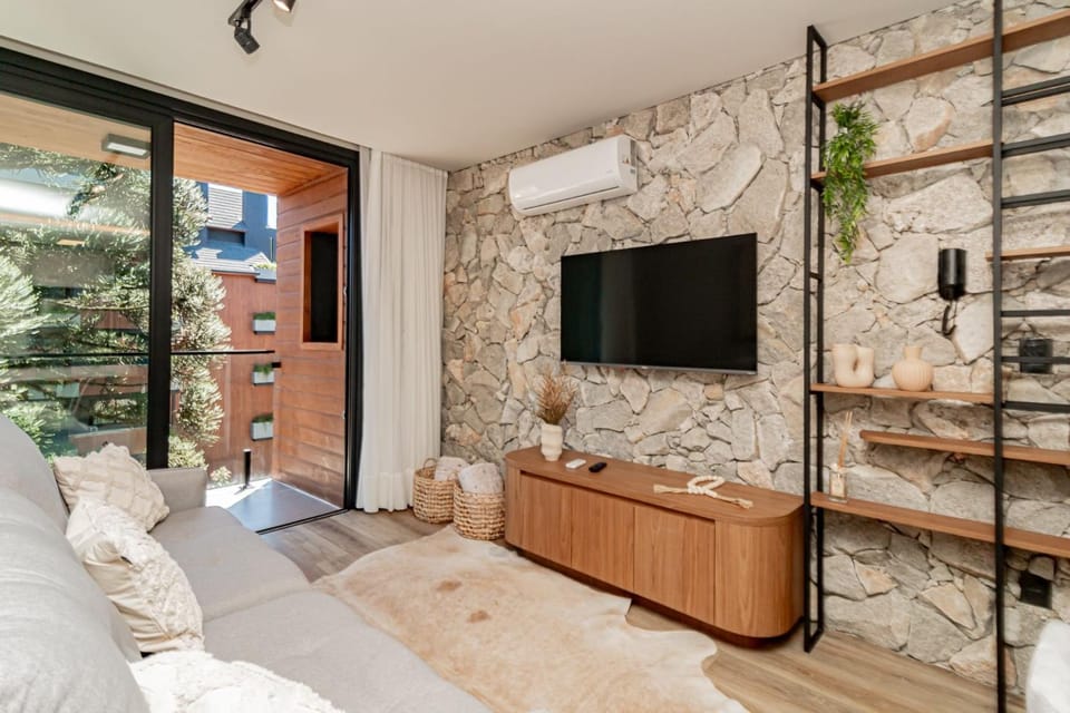 Apartamento com piscina e localização privilegiada Apartment in Canela