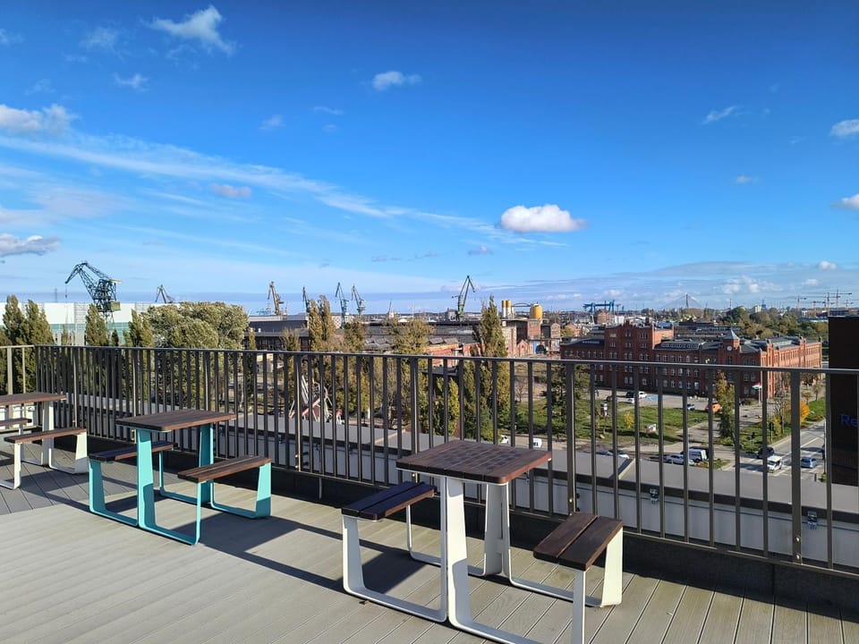 Rooftop Terrace, 24h Security, City Centre and a view of the historic shipyard Apartment in Gdansk