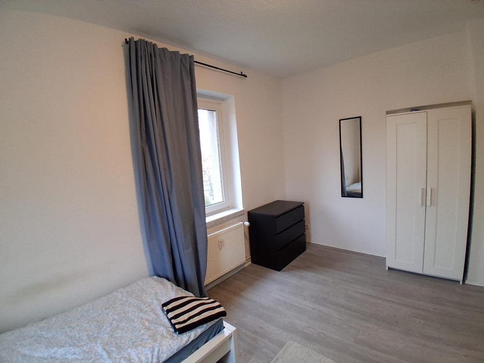 Crew Quartier ALL-INCLUSIVE Serviced Apartment ideal für Monteure 3 Schlafzimmer in Leuna Merseburg Apartment in Thuringia, Germany