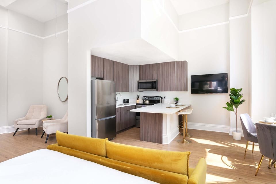 Gaslamp Loft Escape Sleeps 7 in Style Apartment in Gaslamp Quarter