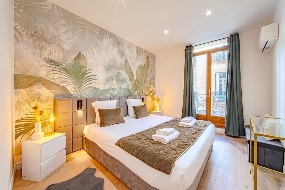 The Theater Lodge - Parking included - City center Apartment in Béziers