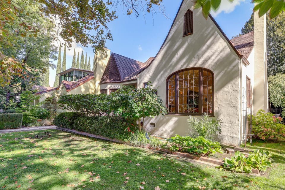 Extended Stay in Sacramento! Dog-Friendly Home House in Sacramento