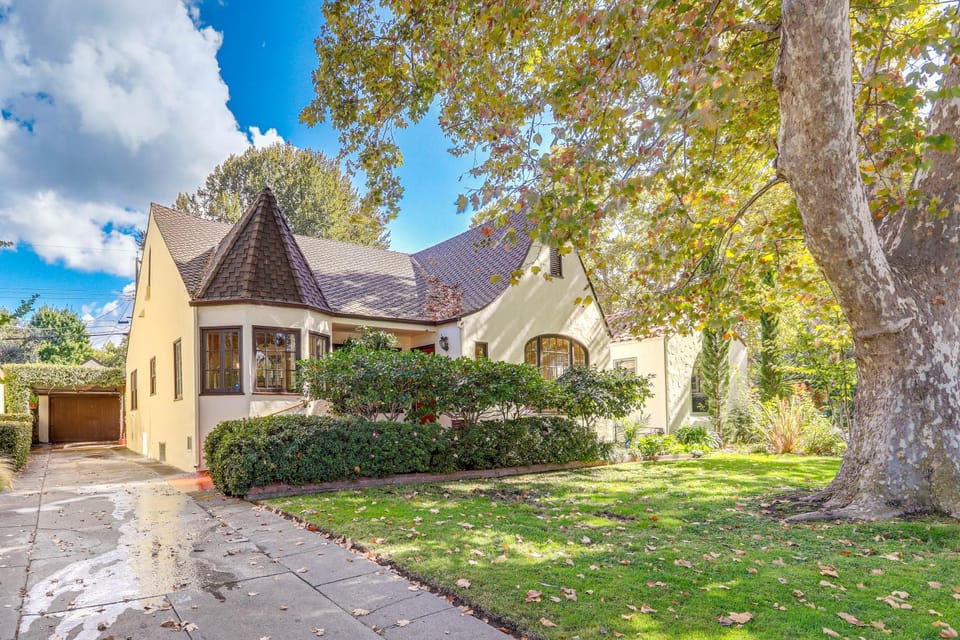 Extended Stay in Sacramento! Dog-Friendly Home House in Sacramento