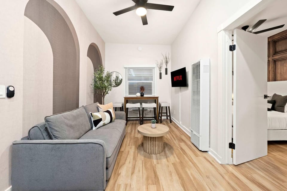 Relax in Stylish 1BR Near Gaslamp and Little Italy Apartment in Sherman Heights