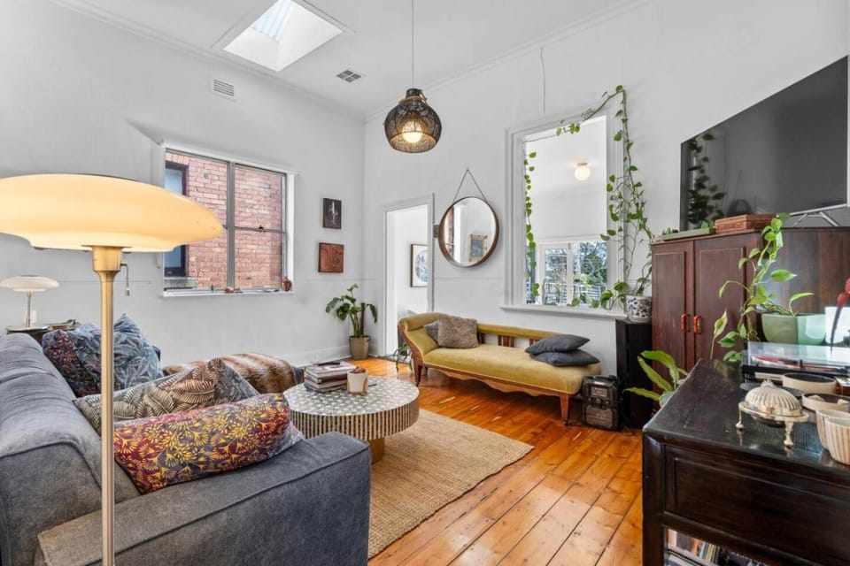 Stylish Northcote Retreat - walk to cafes House in Melbourne