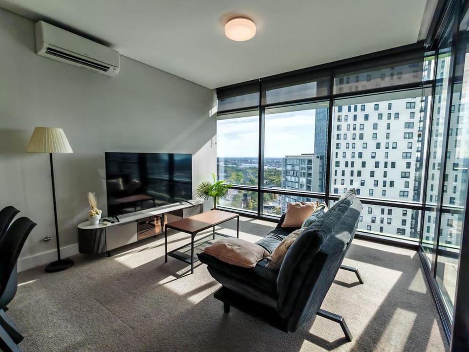 Living room, Seating area, air conditioner