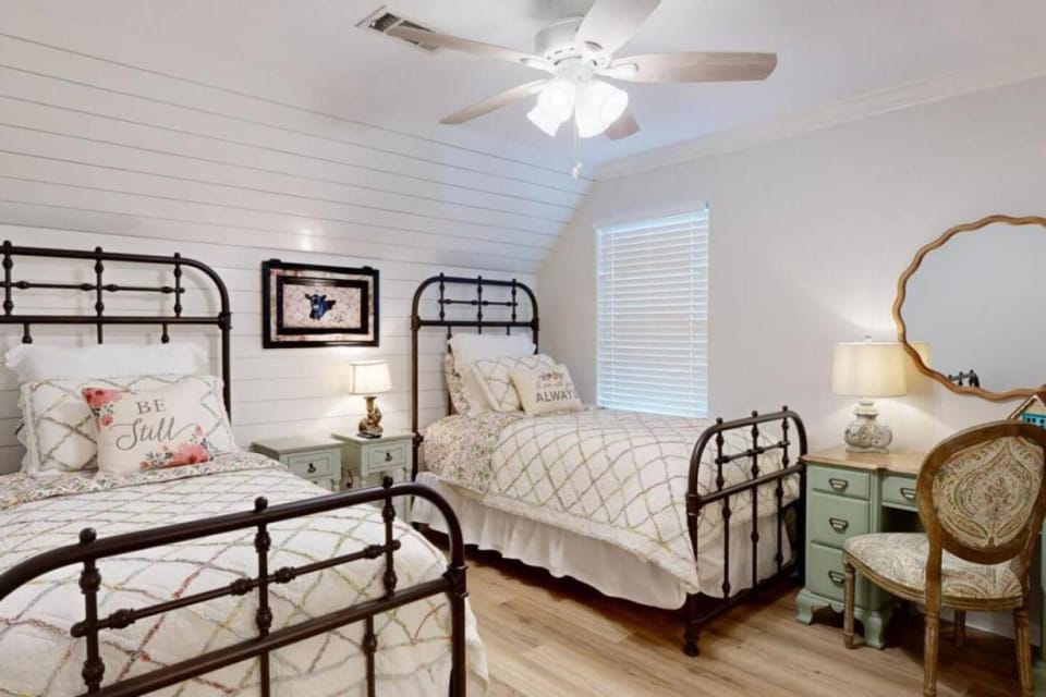 Central Charm - 2mi to TAMU, quick walk to Central Park House in College Station