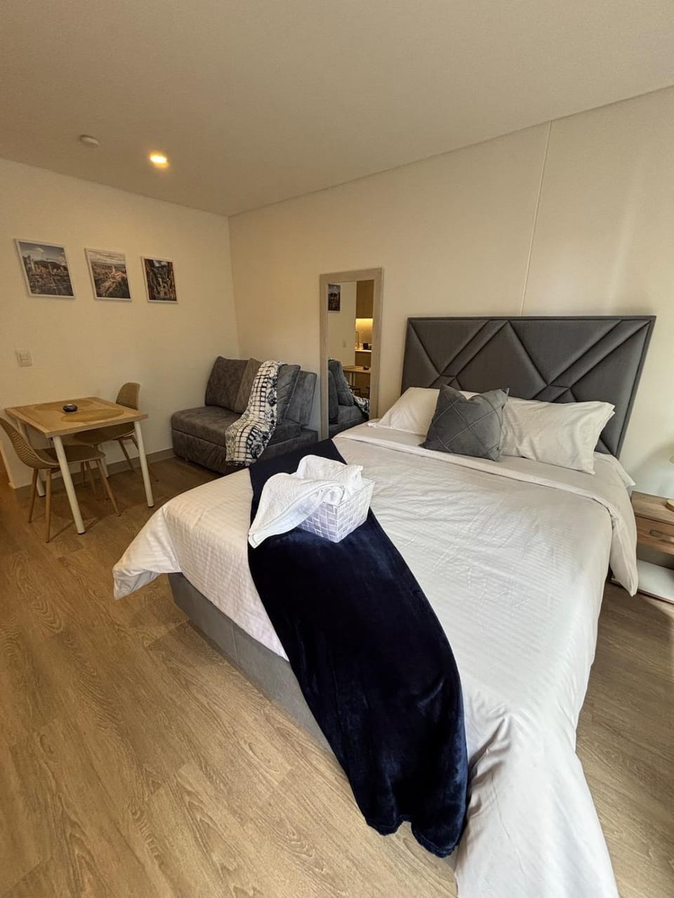 Photo of the whole room