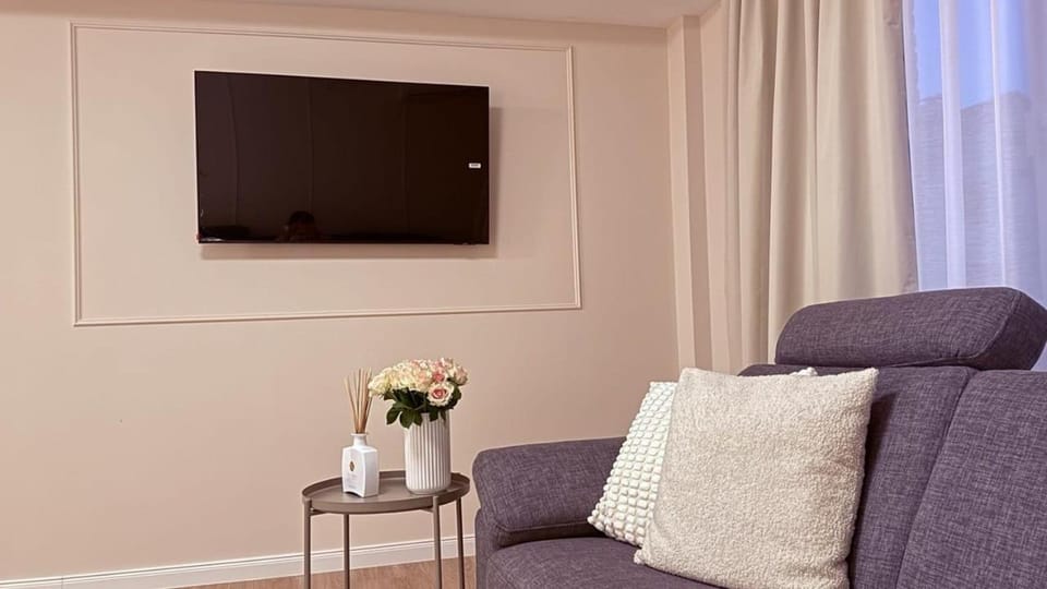 TV and multimedia, Seating area