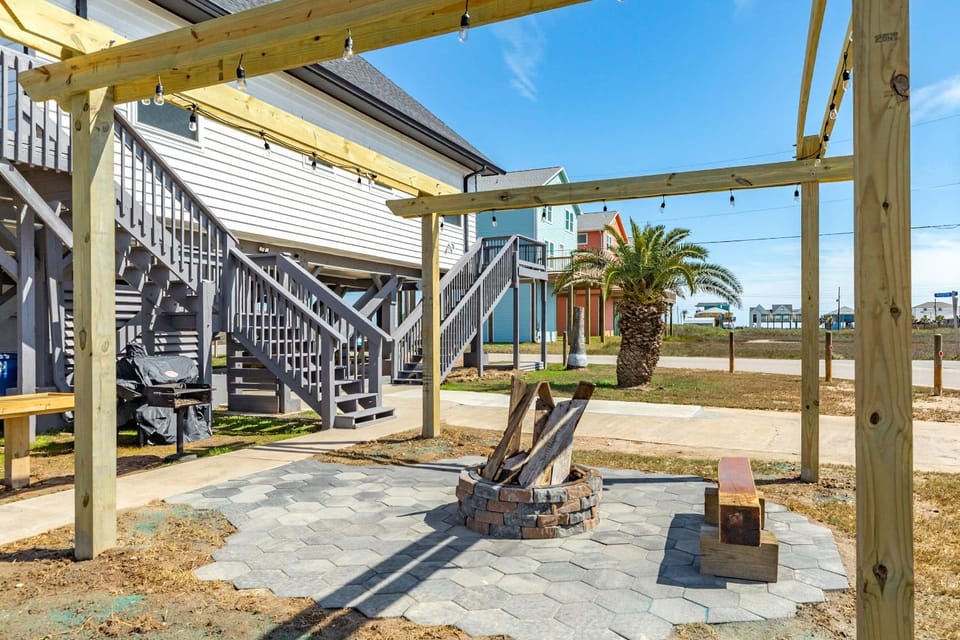 WhimSea Bay - Where Beach Vibes are High & Stress Low! House in Surfside Beach