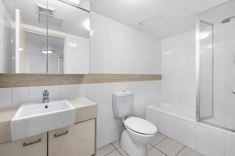 Emerald Tara Palace Apartment in Brisbane City