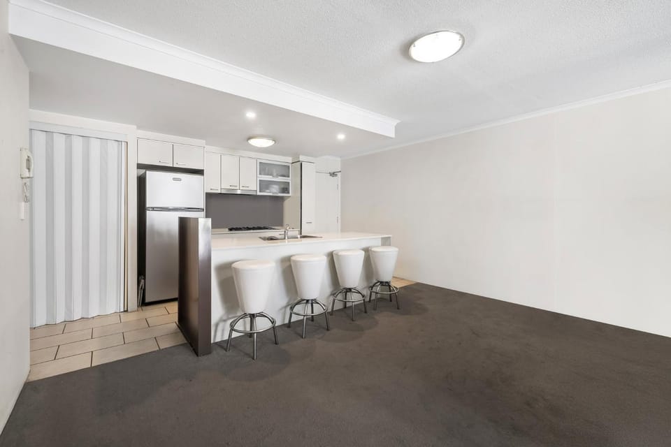 Emerald Tara Palace Apartment in Brisbane City