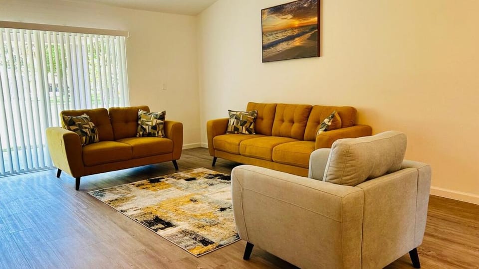 Cozy brand New home! Close to the Beach House in Palm Coast