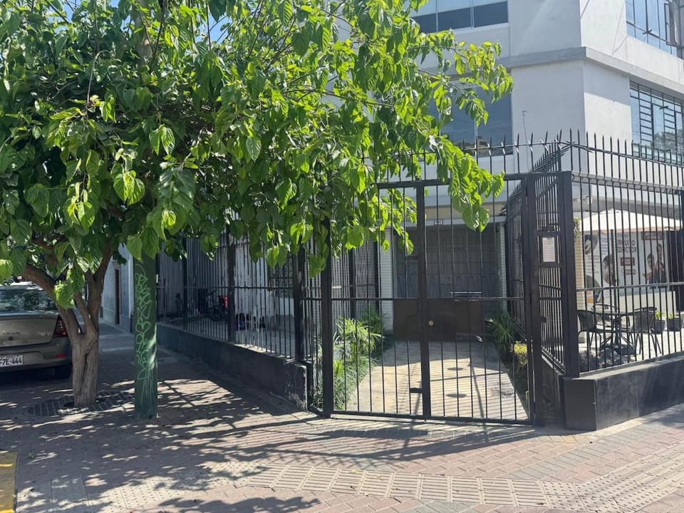 Centrally located and comfortable duplex in Miraflores - Libertad1BR Apartment in Miraflores