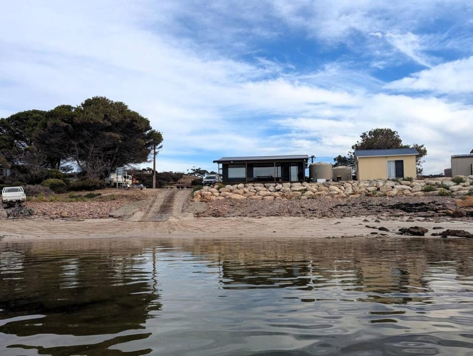 Stones Throw: Beachfront Escape at Stokes Bay KI House in South Australia