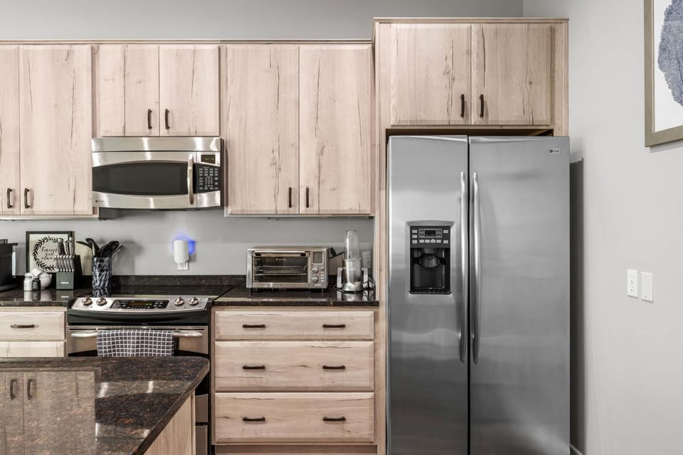 NEW Elegant Downtown Escape with Modern Comforts Apartment in Jefferson County