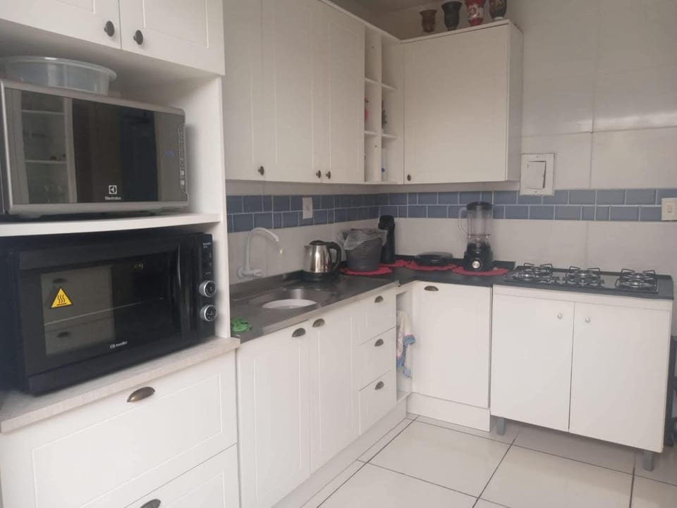 Casa em Ingleses - próximo á supermercados, padarias, farmácias e praia House in Florianopolis